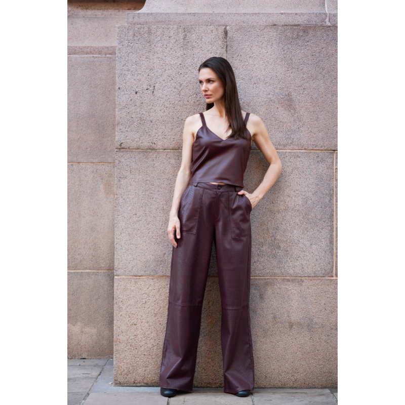 Calça Wide Leg Couro OMK Pantalona Couro Vazado REF 333