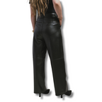 Calça Wide Leg Couro OMK Pantalona com bolsos na frente REF 333